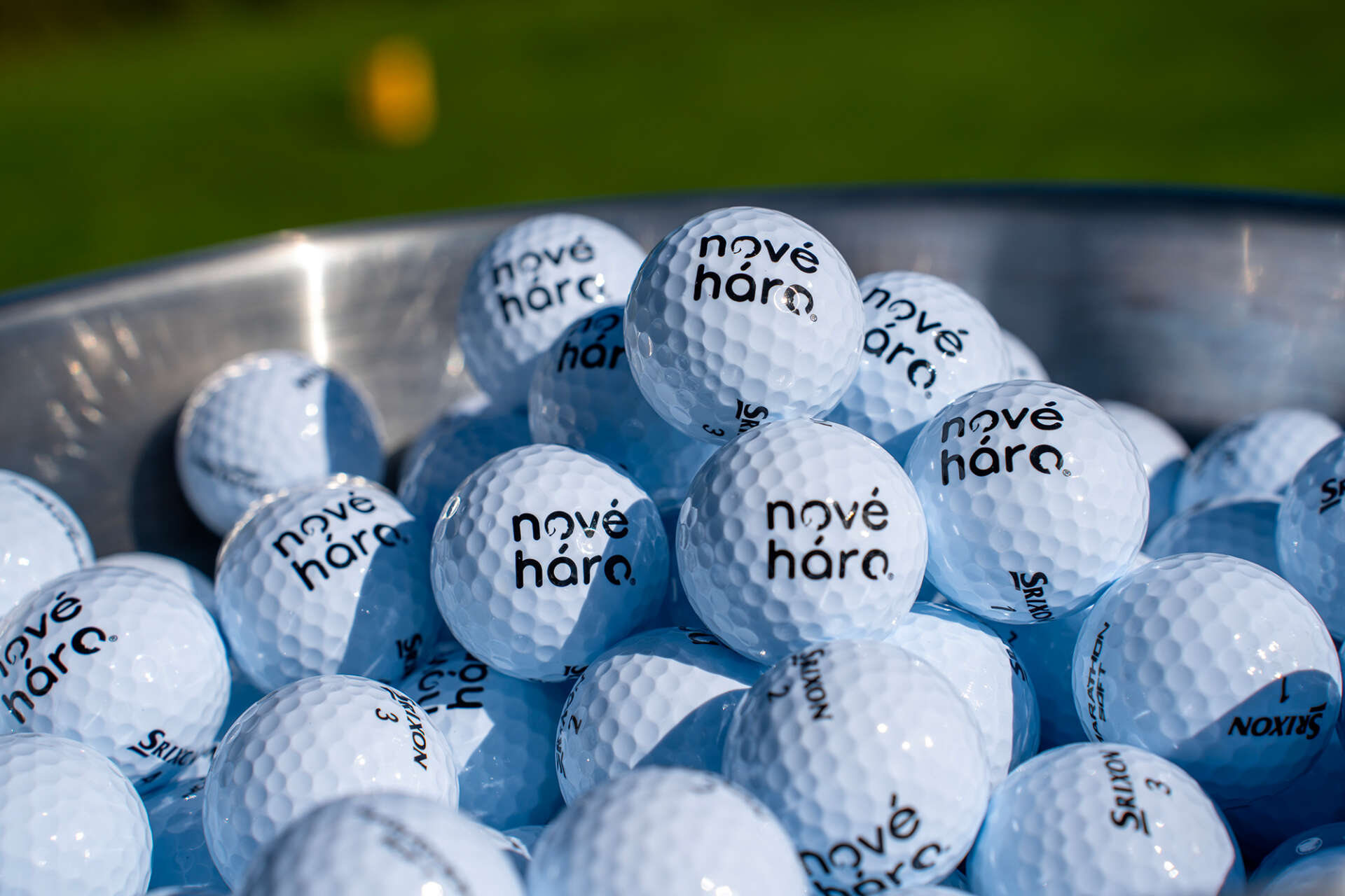 Hole in one pro Nové Háro - míče